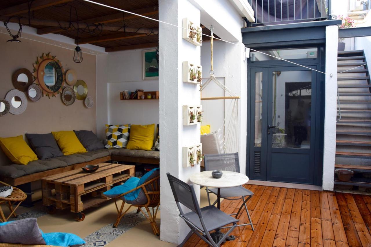 Le Petit Patio Bed & Breakfast Aigues-Mortes Exterior photo