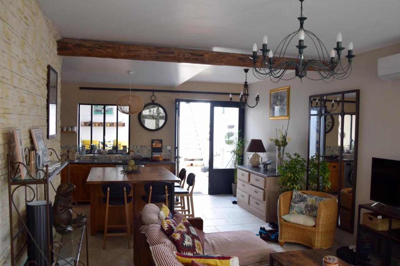 Le Petit Patio Bed & Breakfast Aigues-Mortes Exterior photo